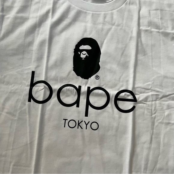🤎New🤎 A BATHING APE Tokyo White Tee - Picture 3 of 7